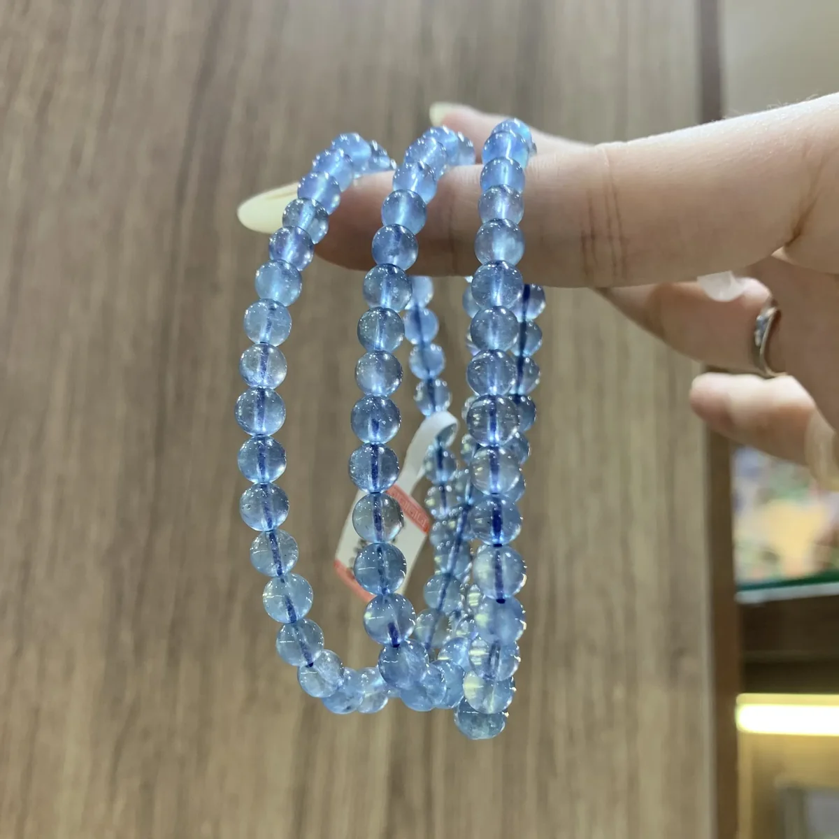 Chuỗi Quấn Tay Đá Aquamarine 5.5mm - 6mm Ý nghĩa của chuỗi quấn tay Aquamarine