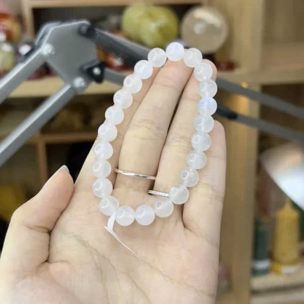 Chuỗi Đeo Tay Đá Mặt Trăng (Moonstone) Chuỗi Đeo Tay Đá Mặt Trăng (Moonstone)