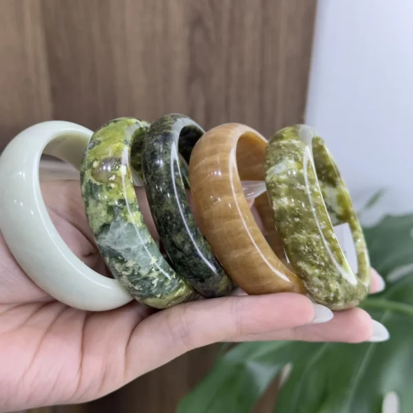 Vòng tay đá Serpentin Vòng tay đá Serpentin