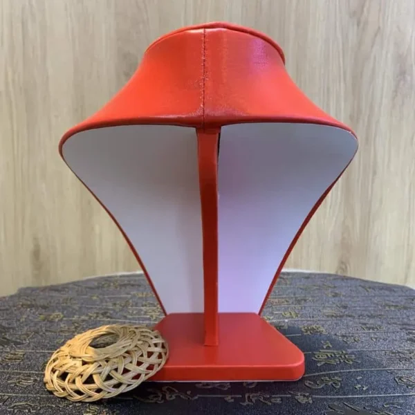 Cổ da trưng bày trang sức, dây chuyền, vòng đeo cổ cao 20cm (đỏ) Cổ da trưng bày trang sức, dây chuyền, vòng đeo cổ cao 20cm (đỏ)