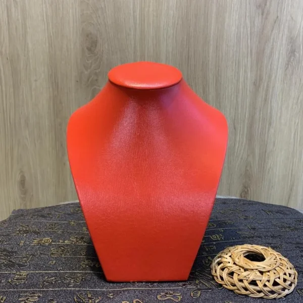 Cổ da trưng bày trang sức, dây chuyền, vòng đeo cổ cao 20cm (đỏ) Cổ da trưng bày trang sức, dây chuyền, vòng đeo cổ cao 20cm (đỏ)