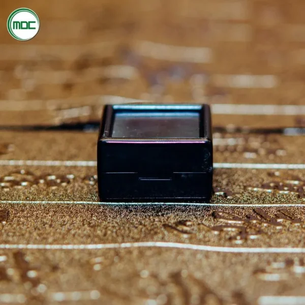 Hộp đựng đá quý cao cấp màu trắng màu đen size 4cm - Combo 20 hộp Hộp đựng đá quý cao cấp màu trắng màu đen size 4cm – Combo 20 hộp