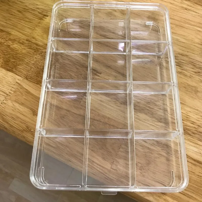 Khay Mica 12 ô đựng phụ kiện, đựng hạt xỏ size 22,5x14,5x3cm Khay Mica 12 ô đựng phụ kiện, đựng hạt xỏ size 22,5×14,5x3cm