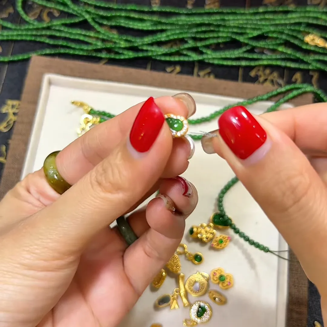 Cách Xỏ Lắc Phỉ Thúy Tại Nhà