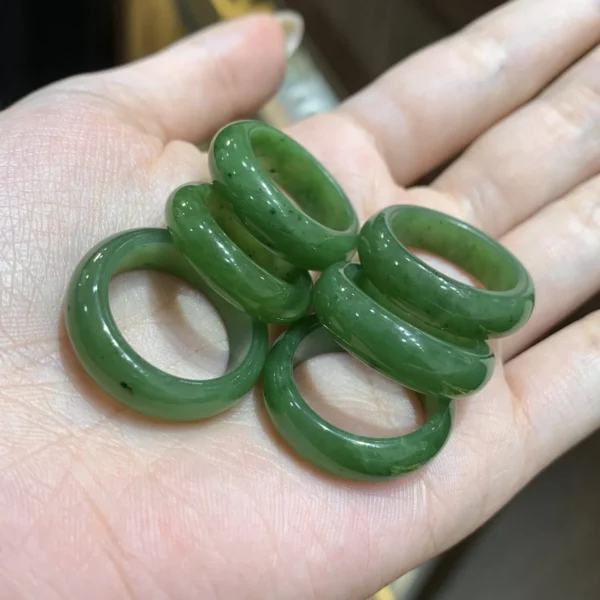 Nhẫn Ngọc Bích đa dạng Size