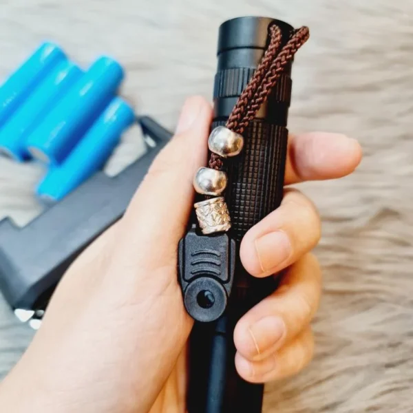 Alternative view of Đèn pin chuyên dụng dùng để soi đá, soi tiền giả 3 màu có tia UV cao cấp kèm sạc + PIN